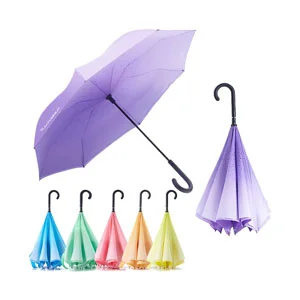Paraguas invertido de cierre automático a prueba de viento con mango de gancho en J para mujeres.